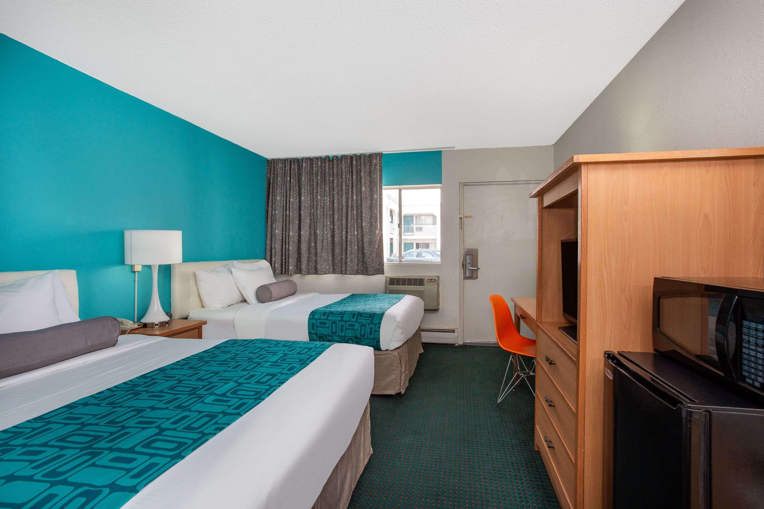 Howard Johnson By Wyndham Colorado Springs Buitenkant foto