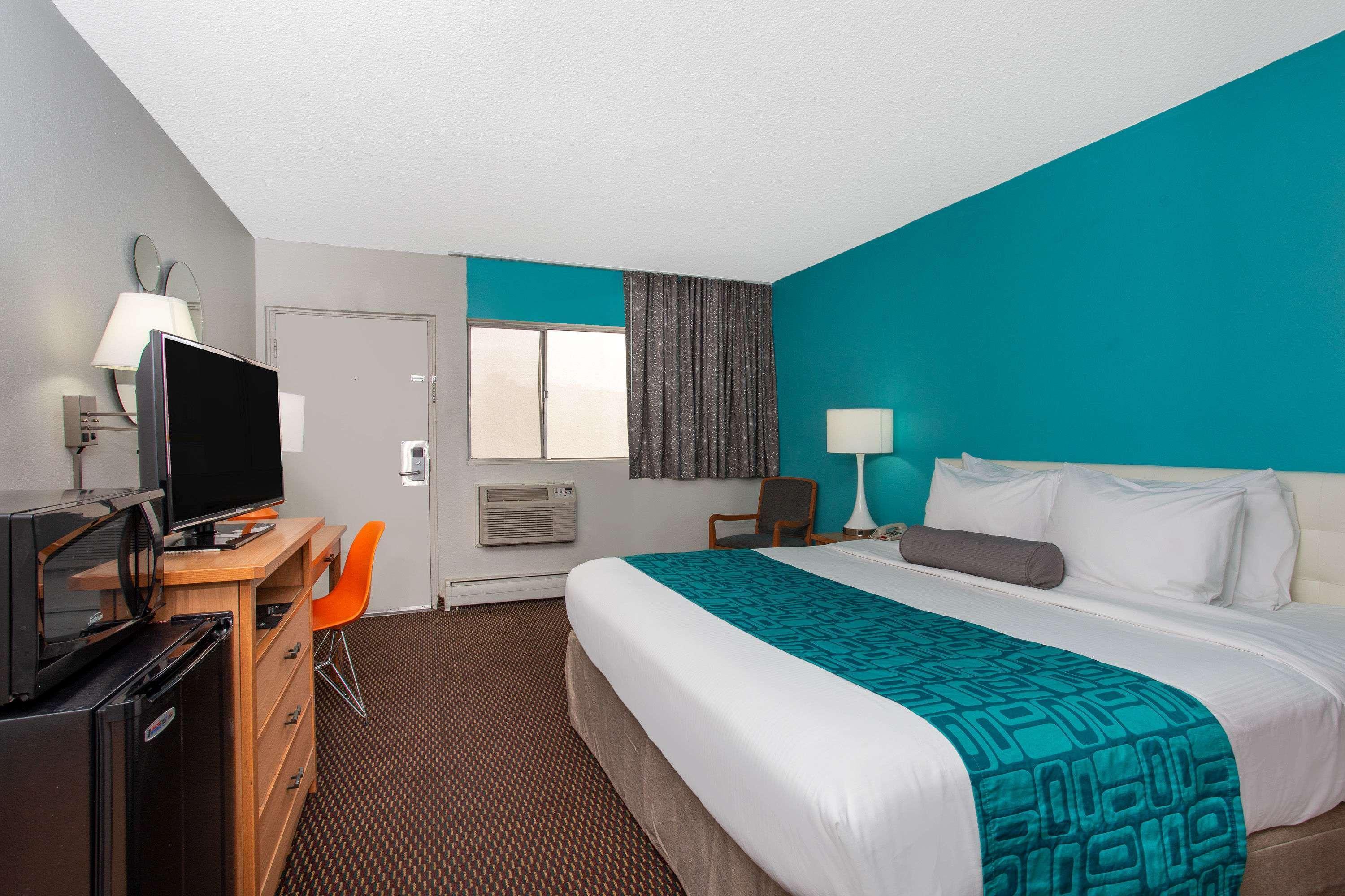 Howard Johnson By Wyndham Colorado Springs Buitenkant foto