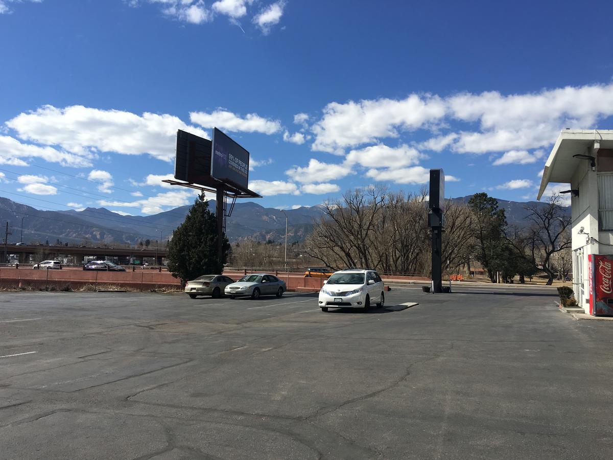 Howard Johnson By Wyndham Colorado Springs Buitenkant foto