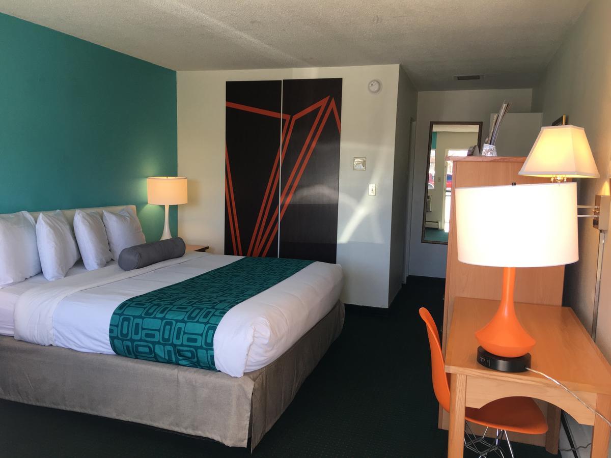 Howard Johnson By Wyndham Colorado Springs Buitenkant foto