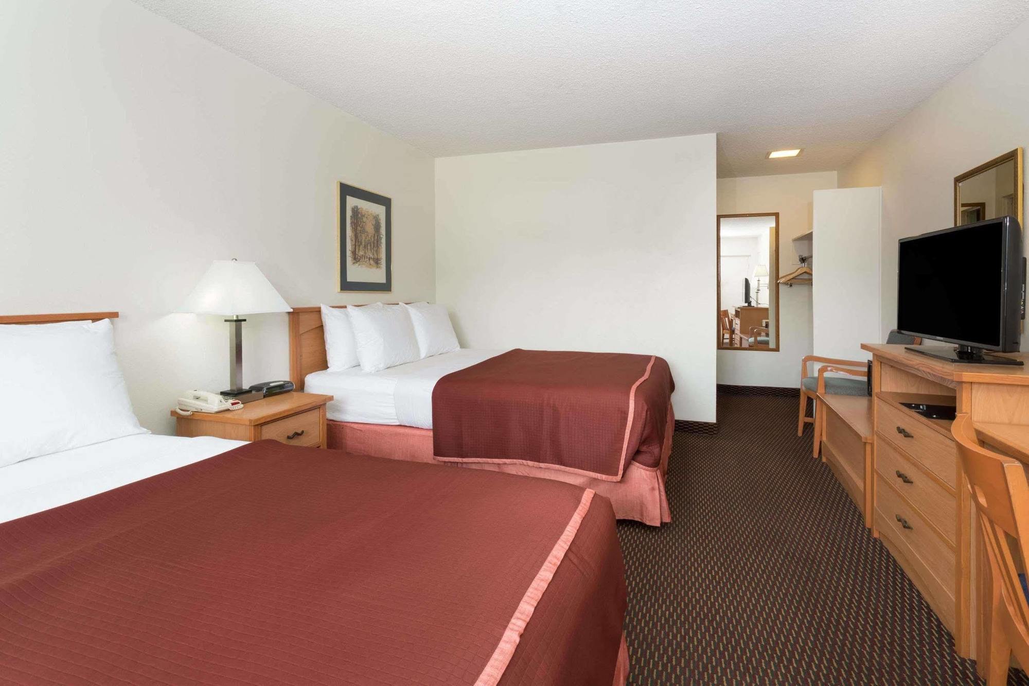 Howard Johnson By Wyndham Colorado Springs Buitenkant foto
