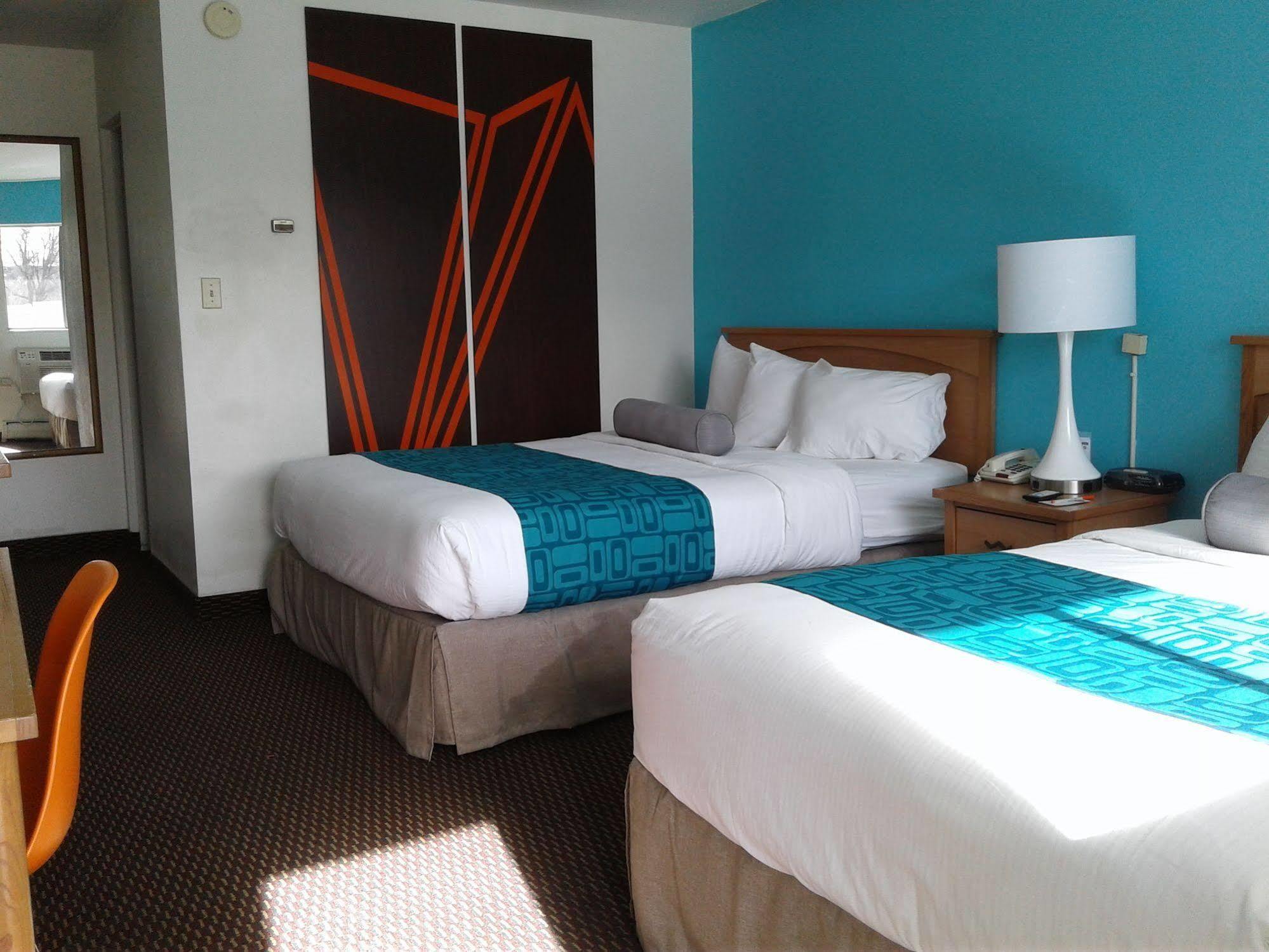 Howard Johnson By Wyndham Colorado Springs Buitenkant foto